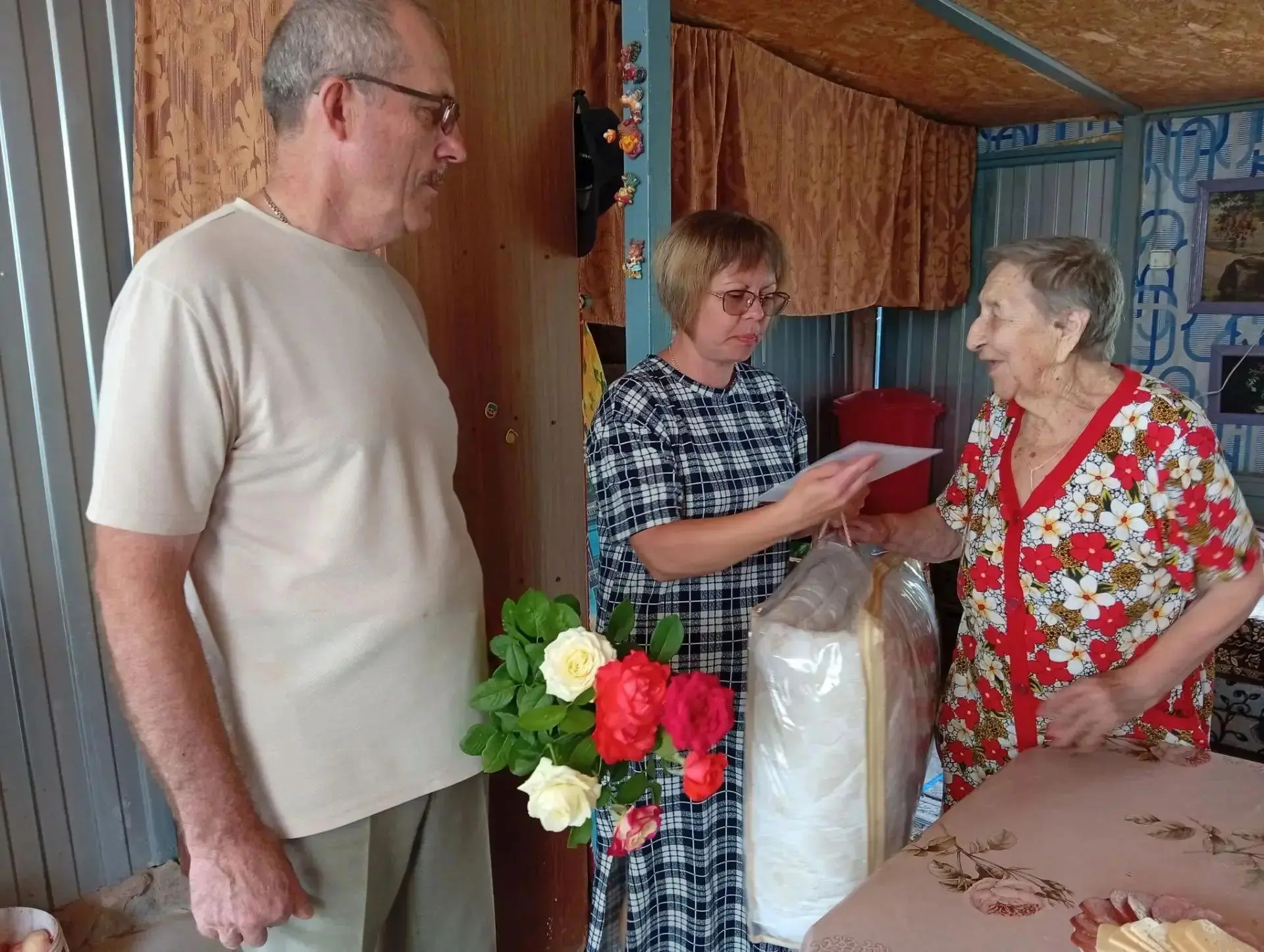 ДИТЯ ВОЙНЫ, ПРИМЕР МУЖЕСТВА: В ЕНОТАЕВСКОМ РАЙОНЕ ПОЗДРАВИЛИ С 98-ЛЕТИЕМ КЛАВДИЮ АКИНЬШИНУ