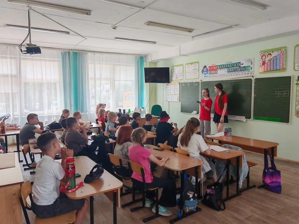 День 3 в пришкольном лагере: Скорость, творчество, безопасность и добрые дела! 🚲🎨❤️🚂

Третий день