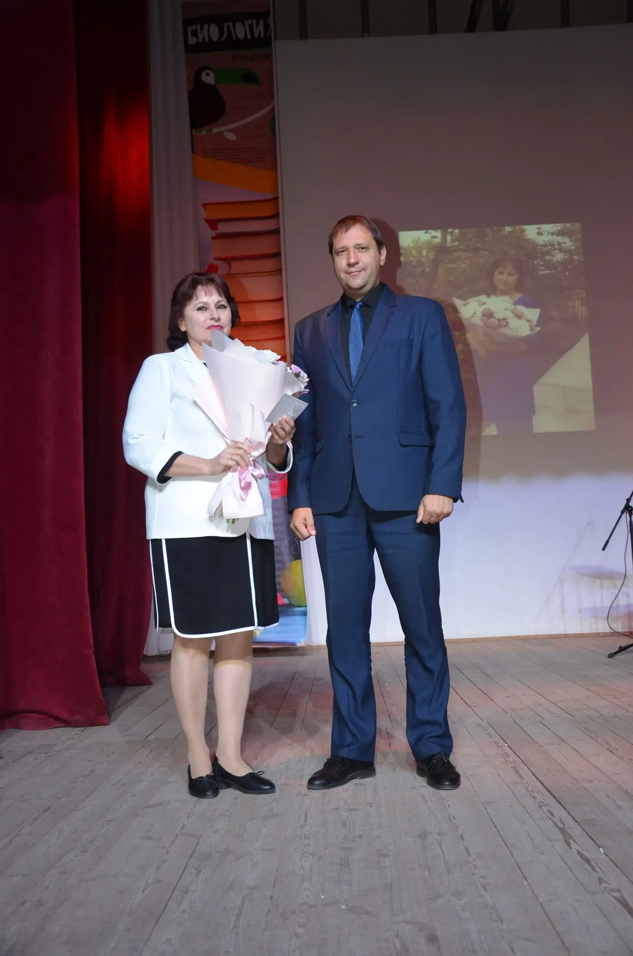 Сегодня в районном доме культуры «Колос» прошёл праздничный концерт, посвящённый предст...