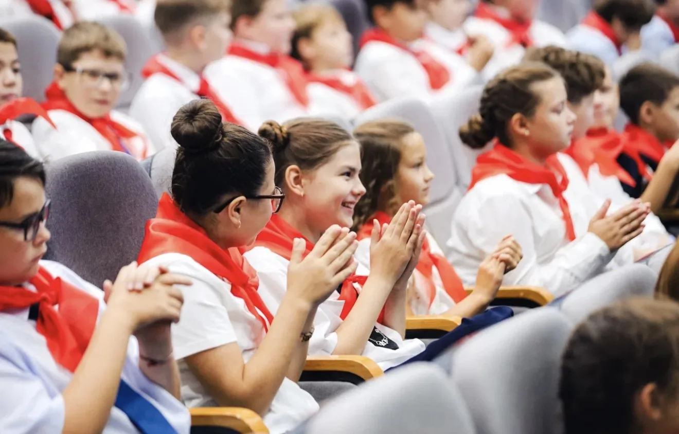 Новая школа №20 в Подрезкове открыла двери для учеников