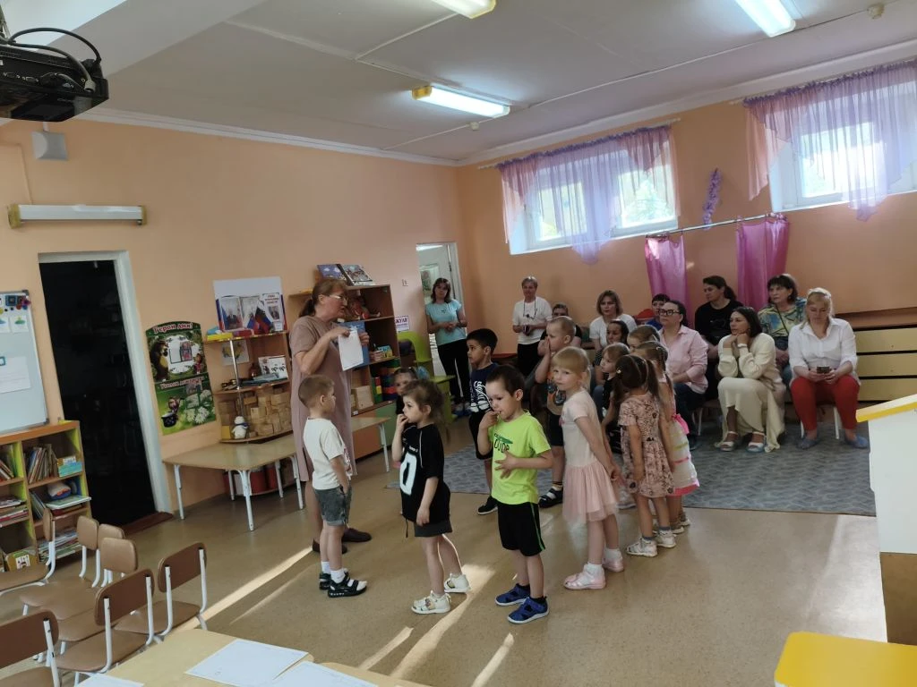 Сегодня на открытом занятии дети средней группы «Малинка» встретились с Белочкой. Ребят...