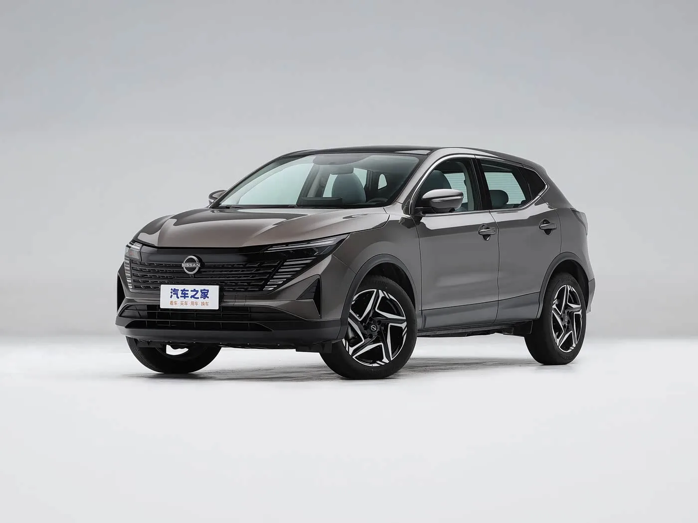 Из Китая, доступен к заказу 

Nissan Qashqai 2026 г 2.0 151 лс  (максималка)
Цена под ключ в Екб 2.4