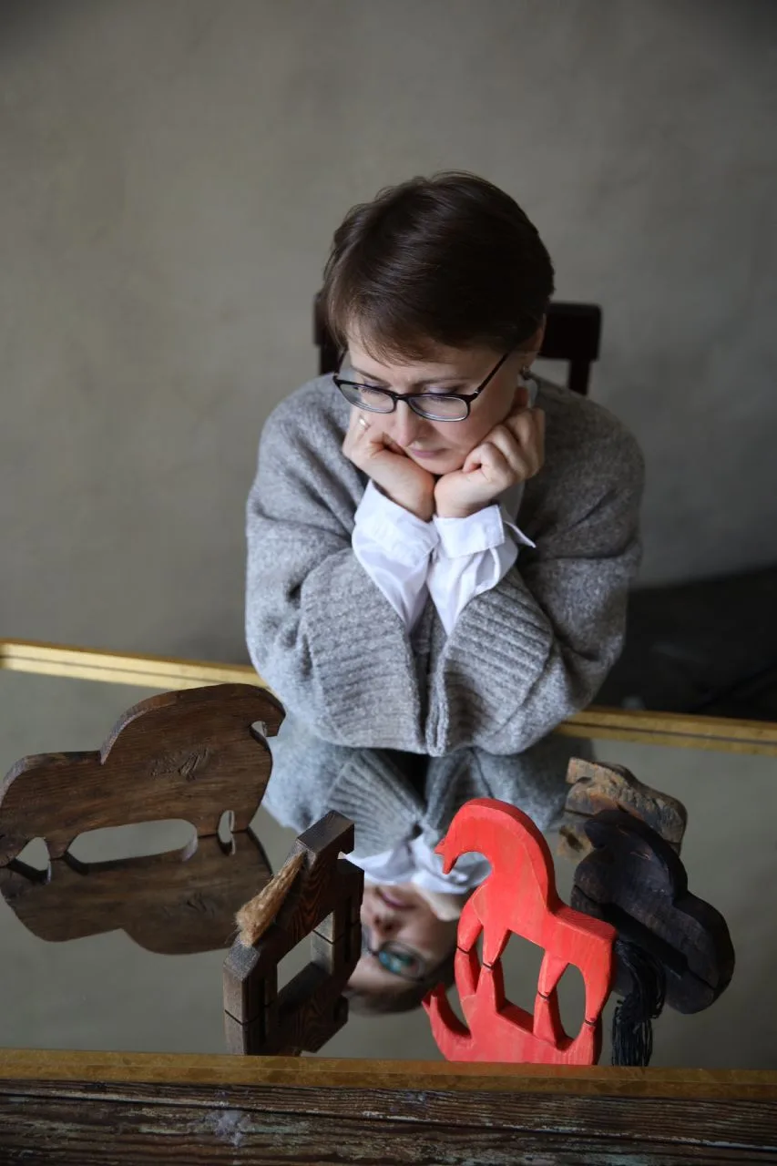 Кто сохраняет тепло человеческих рук? Знакомьтесь: Елена Анатольевна Дмитренко 👐Друзья...