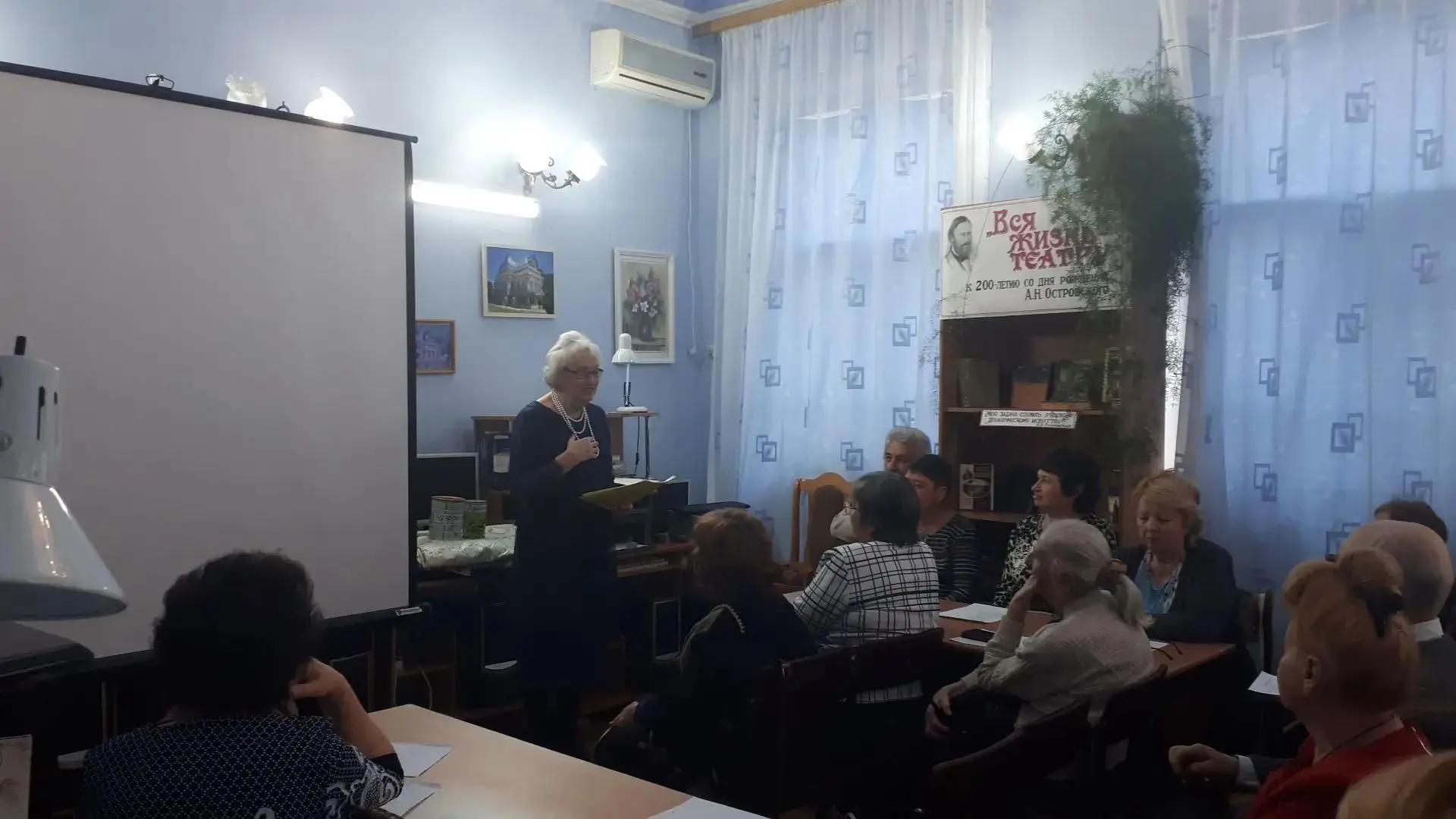 Активные члены клуба «Мудрость», получатели социальных услуг ГБУ СО «Дубовский ЦСОН», совместно с се