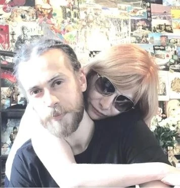 Мама Децла объяснила поведение своего внука. Ирина Толмацкая подтвердила, что квартира ...