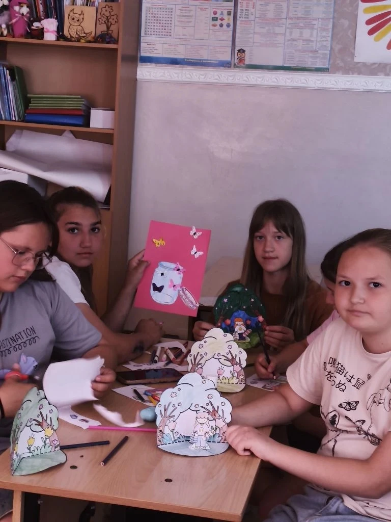 24 июня, в Международный день вожатого, ребята из лагеря «Ромашка» 🏕️ погрузились в мир этой важной