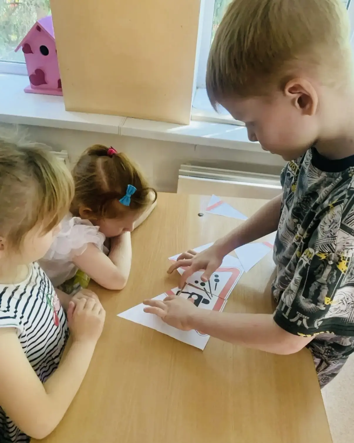🛣️✨Воспитанники нашего учреждения отправились в увлекательное путешествие, в «Страну дорожной безоп