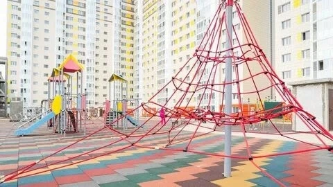 🛝 В Нефтеюганске в августе начнется ремонт детских площадок.

Подрядчика определят после 3 августа,