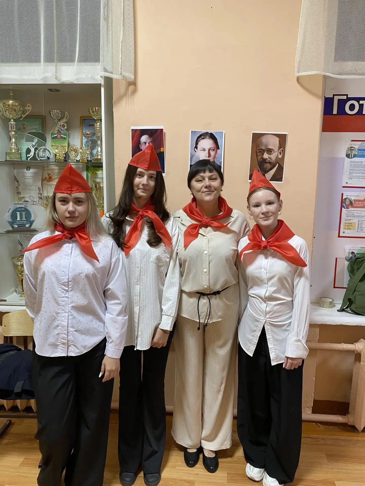 День учителя в атмосфере советского детства! 🎈🍁