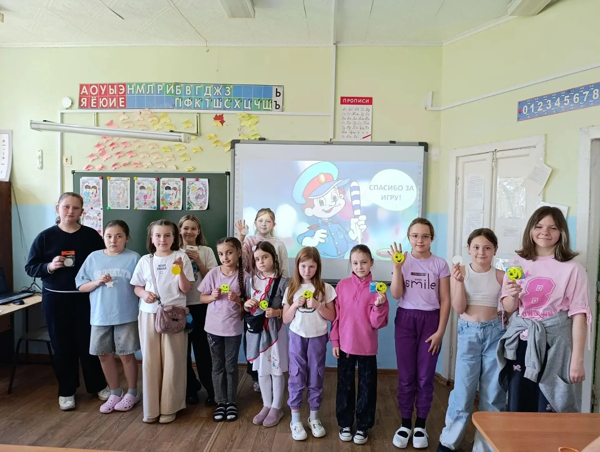 Лагерь в период летних школьных каникул День 17. Творческая беседа по ПДД "Дорожная азбука". Виктори