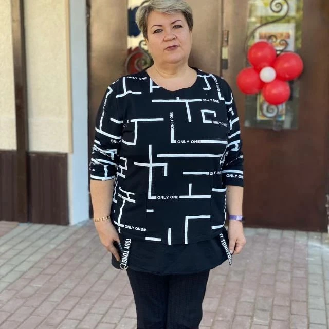 Знакомьтесь: учитель музыки и ИЗО — Зиманова Лариса Алексеевна! 💛