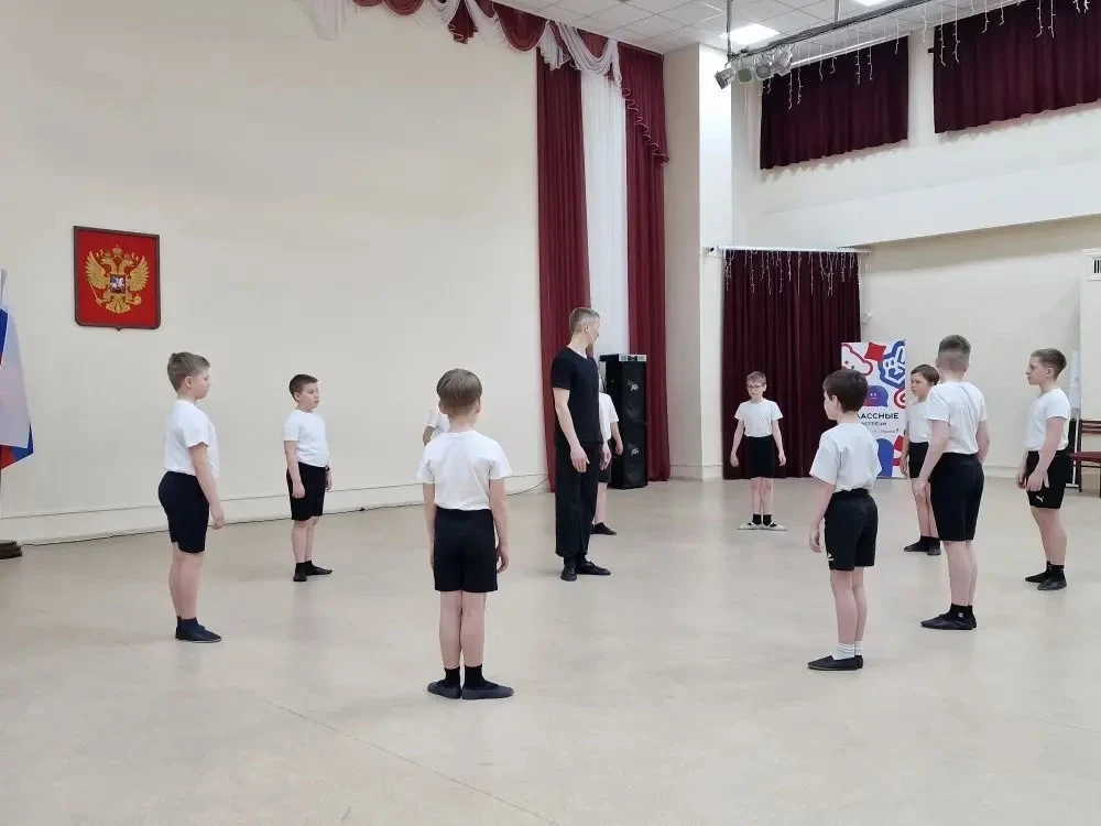 🌟 В нашей школе прошли яркие мастер-классы по народному танцу! Репетитор женского состава балетной т