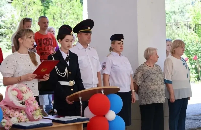 26 июня состоялось значимое событие – вручение свидетельств об окончании 9 полицейского кадетского к