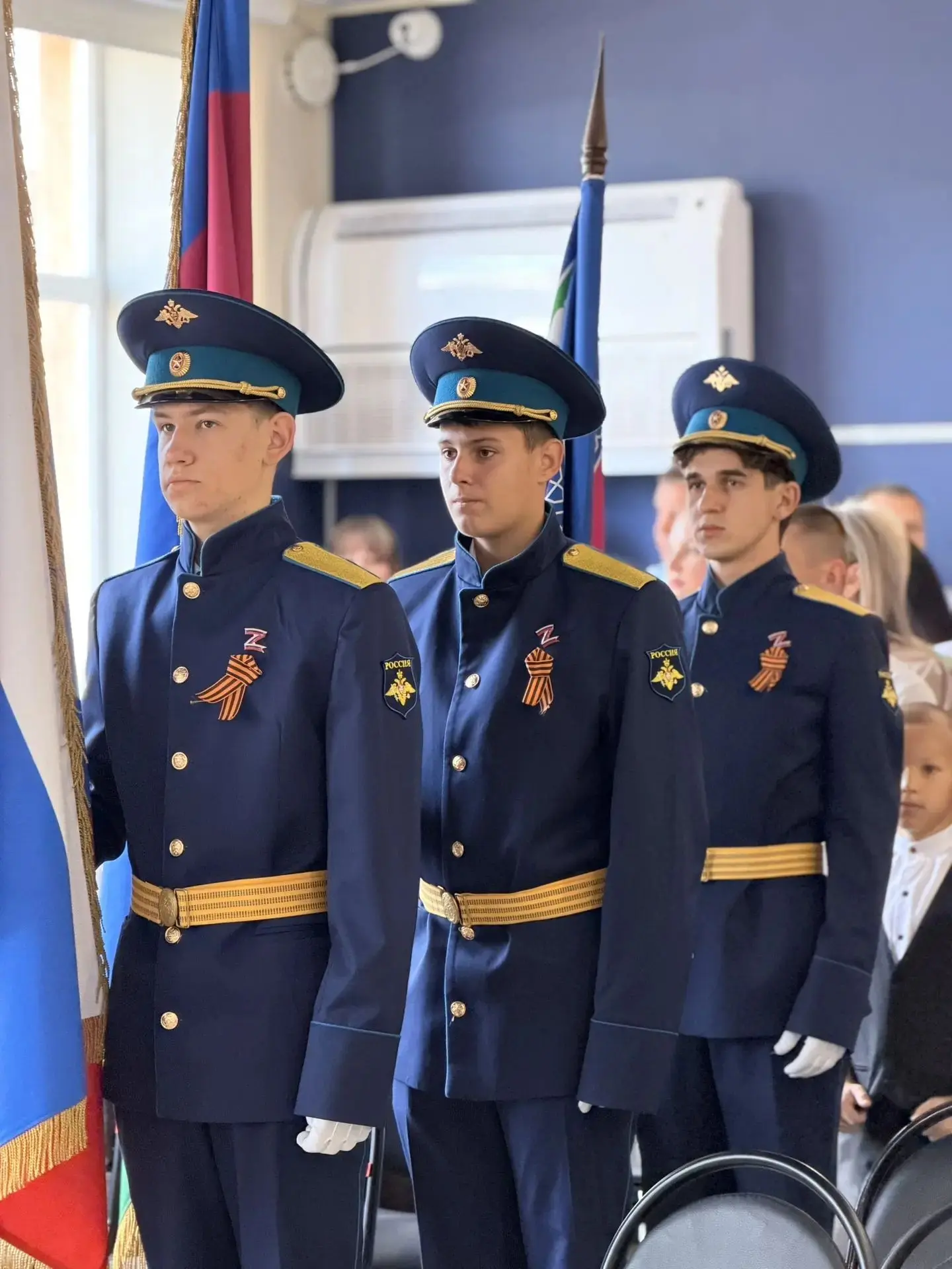 Первый звонок уже отзвенел, но праздник продолжается 🍂📸