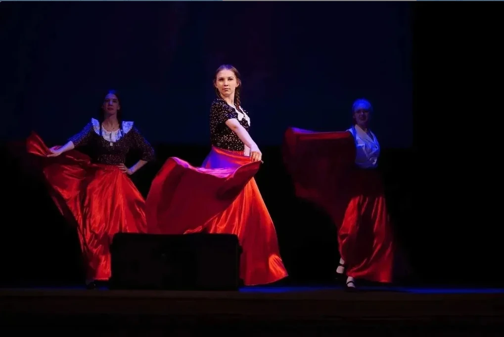 🎭Юные театралы вернулись в Барнаул с международного конкурса творчества  С 9 по 11 апреля студия «Св