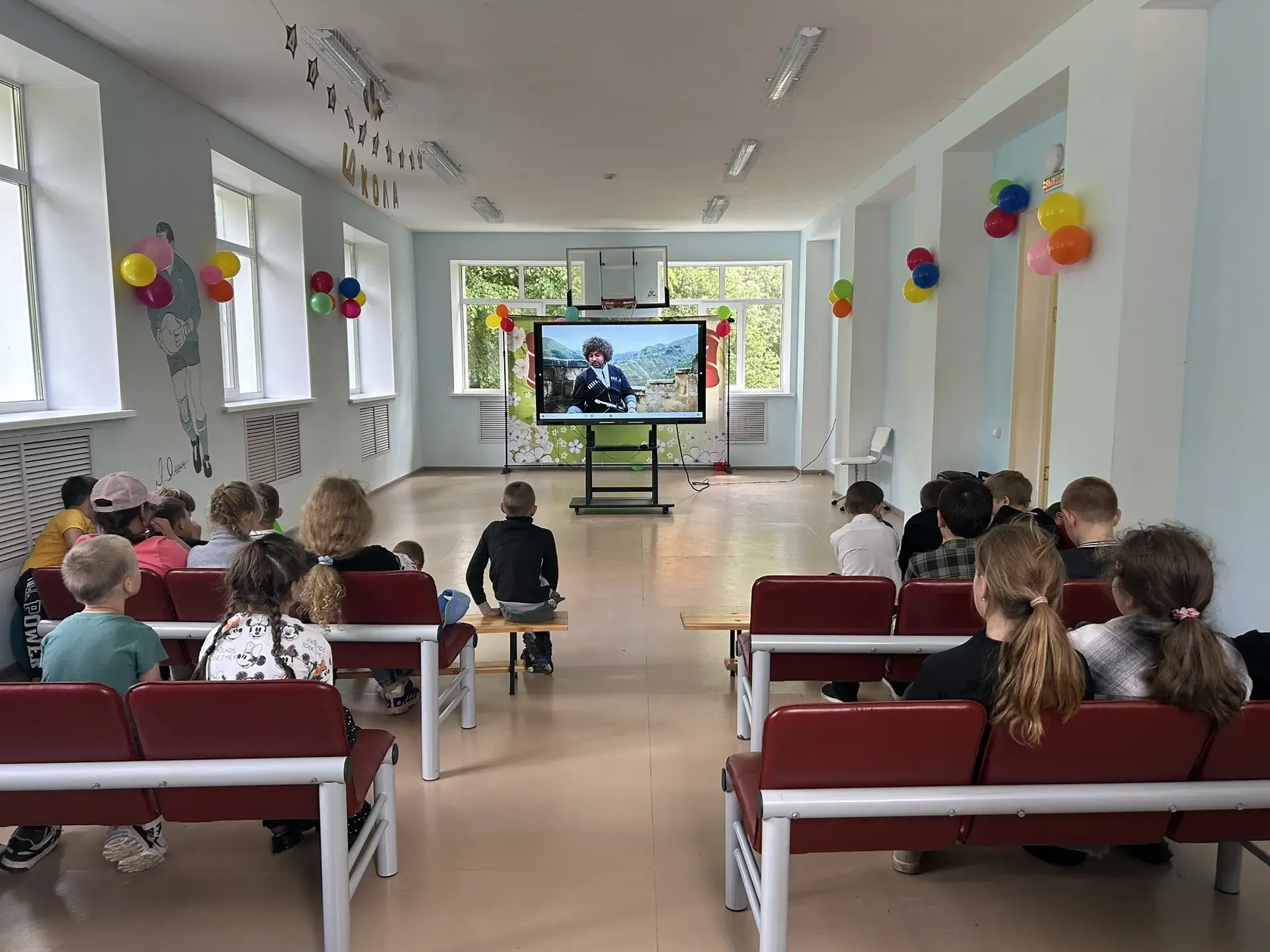 ✨ Сегодня в лагере «Дружба» ребята отправились в увлекательное путешествие по народам Р...