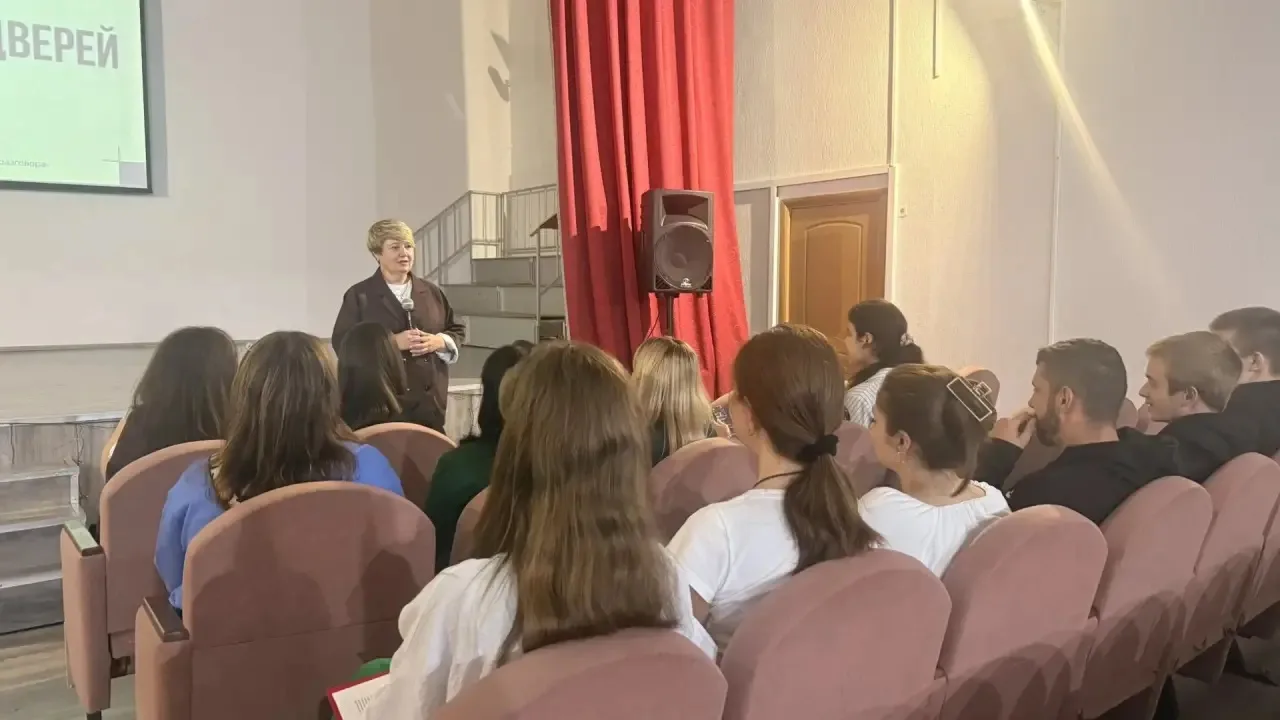 В Кадетской школе прошел День открытых дверей, объединивший науку, творчество и семейно...