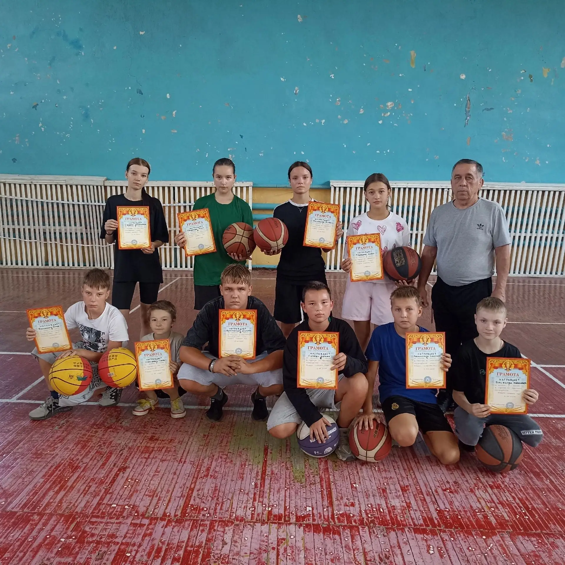 🏀🔥 Яркий турнир в «Кристалле»! 🔥🏀