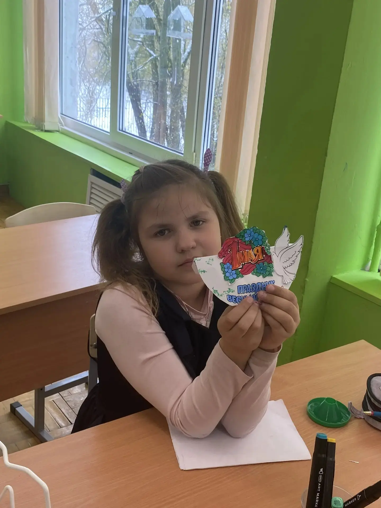 Сегодня во 2 "В" класс прошел необычный урок, посвященный празднику Весны и Труда! 🌸  Ребята узнали 
