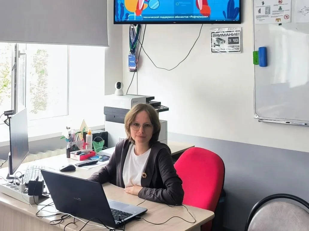 Надежда Александровна Козионова, учитель информатики МАОУ «СОШ №12» г. Бакала, успешно ...