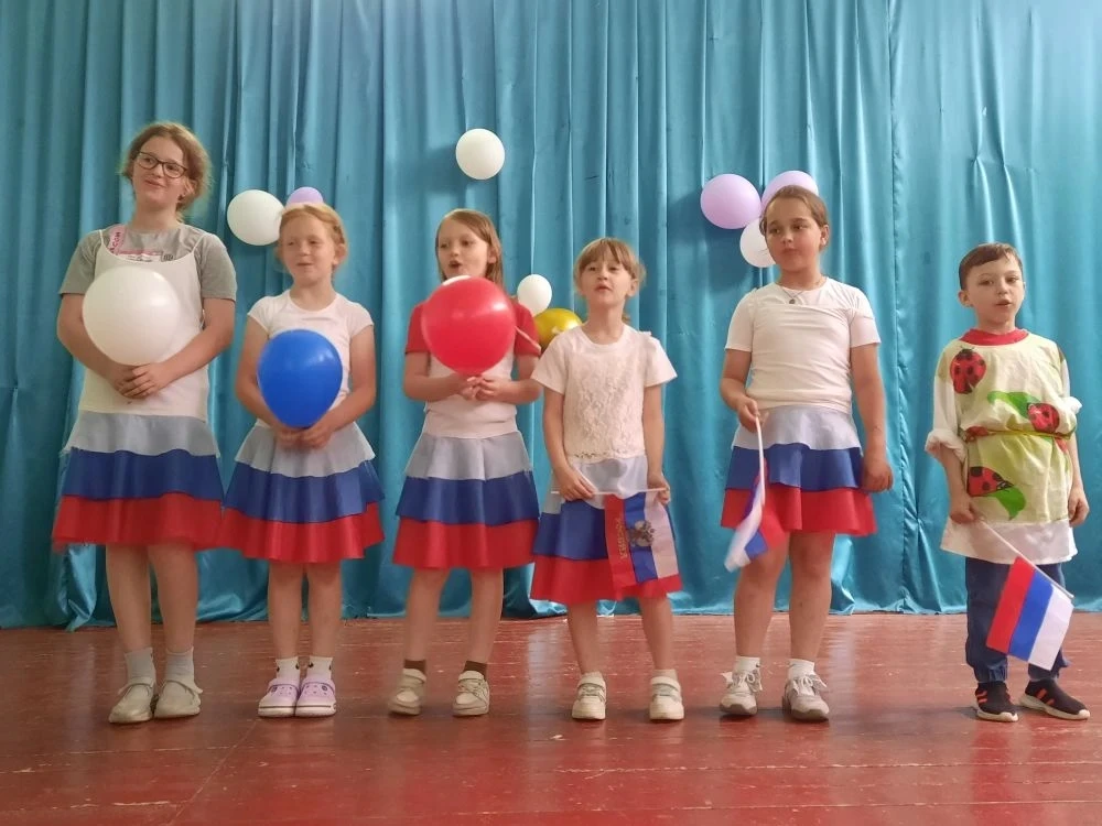 В пришкольном лагере "Солнышко" ☀️ МБОУ «СОШ 10» поселка Цимлянский состоялось празднование Дня Росс