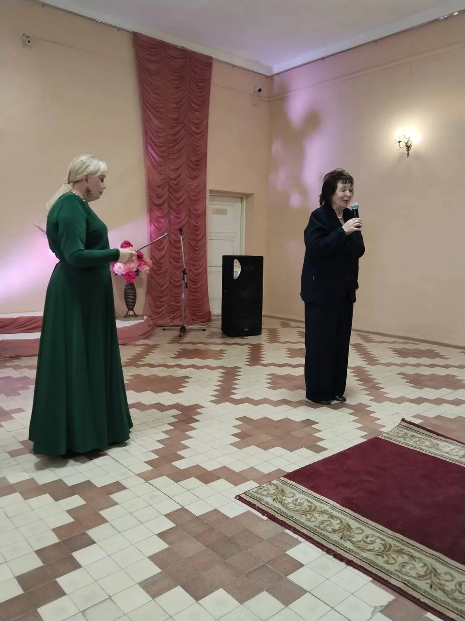 🎶 В Семилуках провели вечер встреч ко Дню пожилого человека.