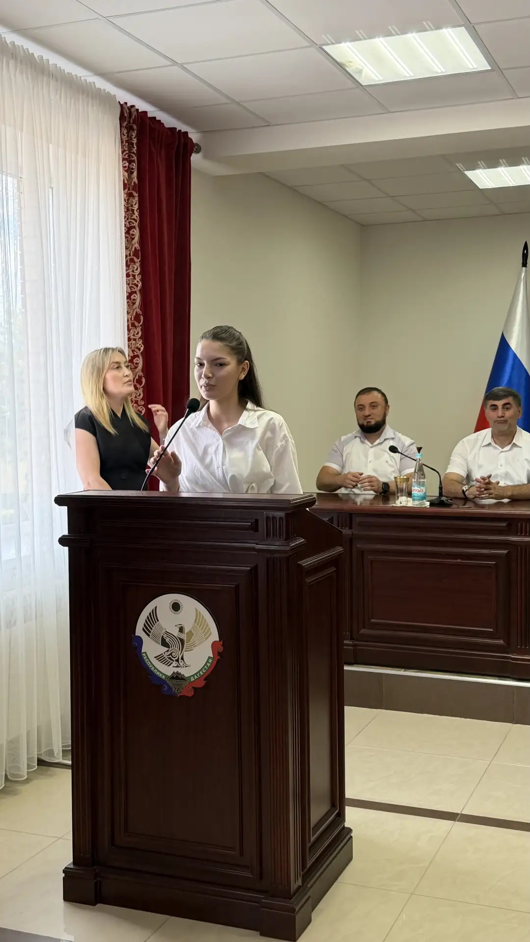 Итоги торжественной церемонии: награждение, напутствия и слова благодарности

Особое внимание в ходе