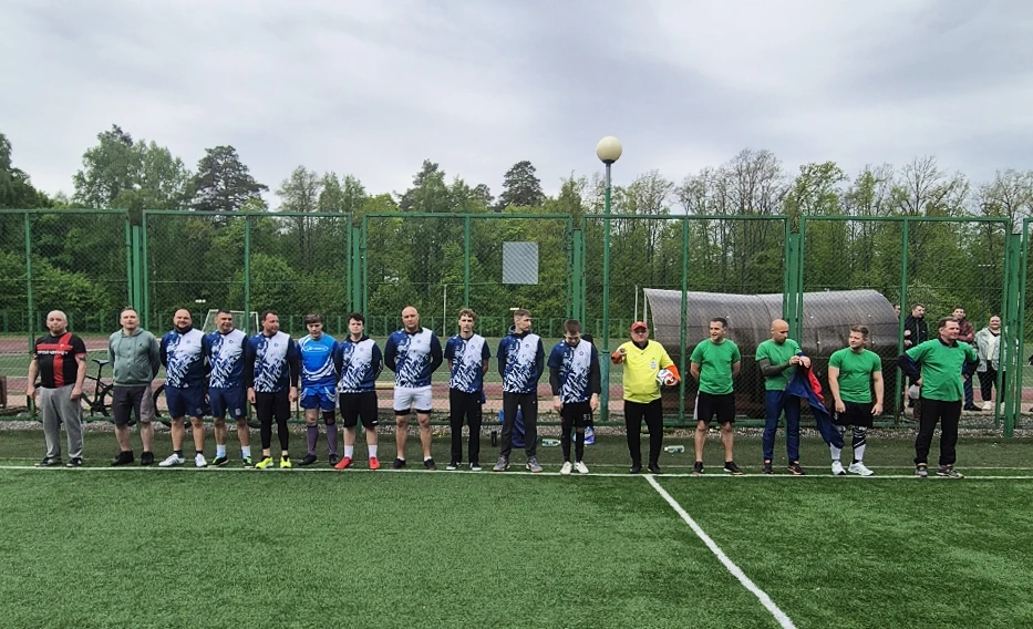 ⚽  Футболисты команды НИКИРЭТ достойно выступили на городском турнире по мини‑футболу, ...