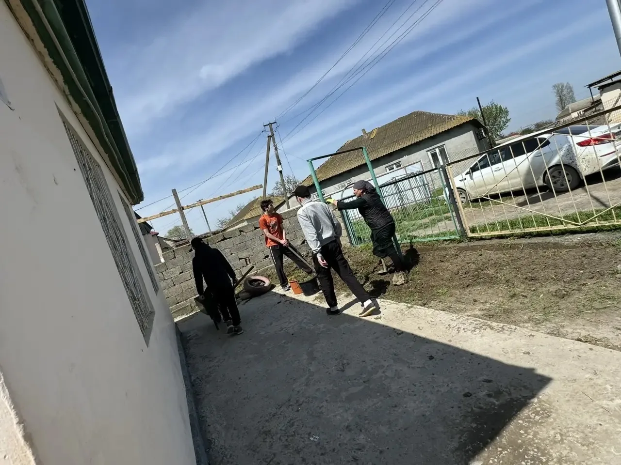 Субботник в школе: вместе за чистоту и порядок!
💚Сегодня в нашей школе прошёл традиционный субботни