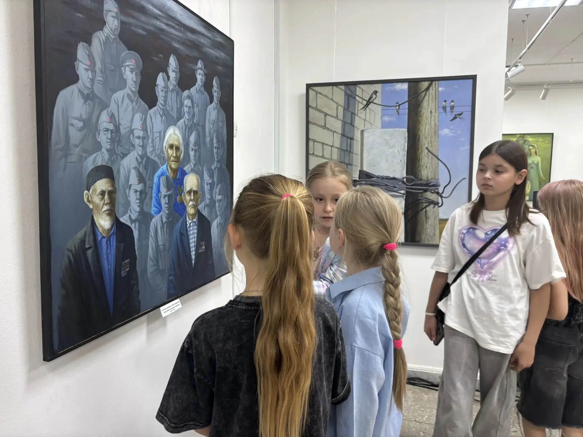 Ребята из пришкольного лагеря посетили картинную галерею Стерлитамака!

Яркие эмоции, творчество и и