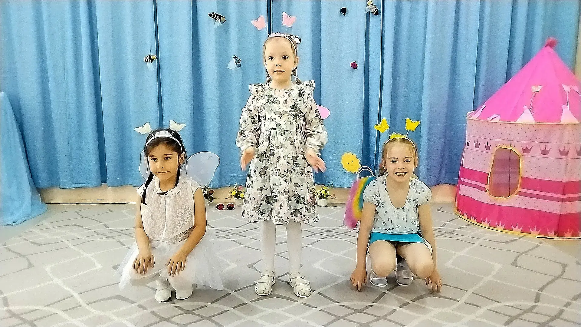 Фото