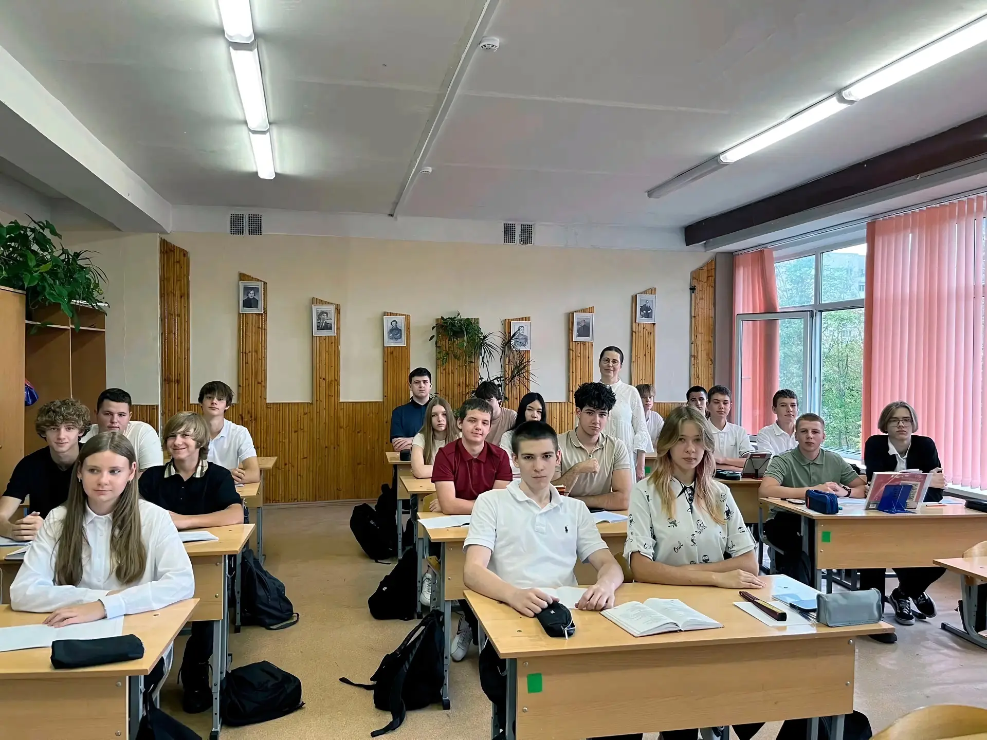 РГЭУ (РИНХ) продолжает профориентационную работу со школьниками
