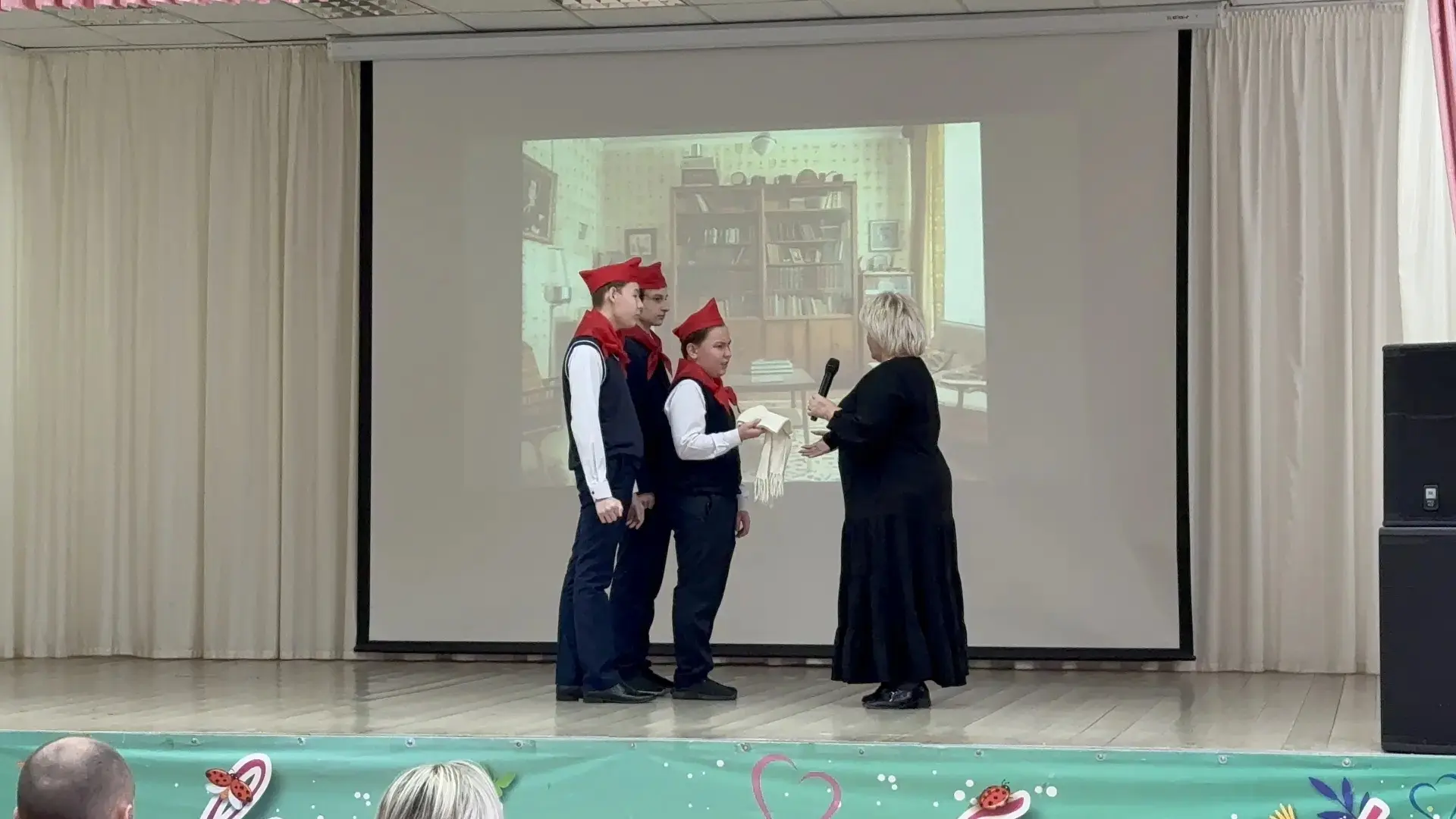 🕯 «Афганистан: память, которой не нужны сроки»  В нашей школе прошёл Урок мужества «Путь домой:возвр
