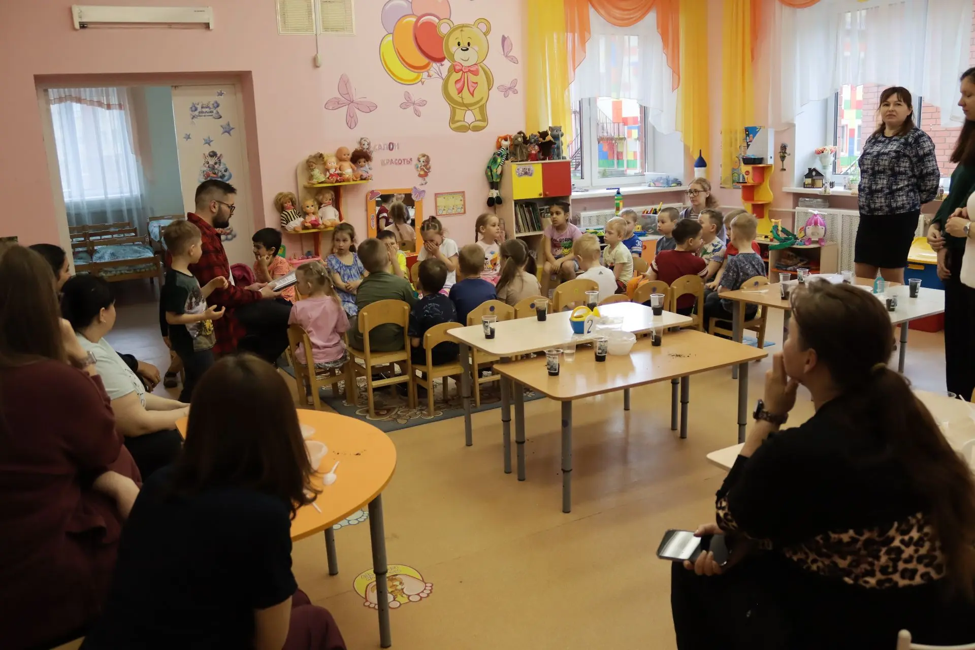 🌍 День открытых дверей «Земля. Страна. Единство» Сегодня в детском саду "Ивушка" МОУ ОК "Академия" Я