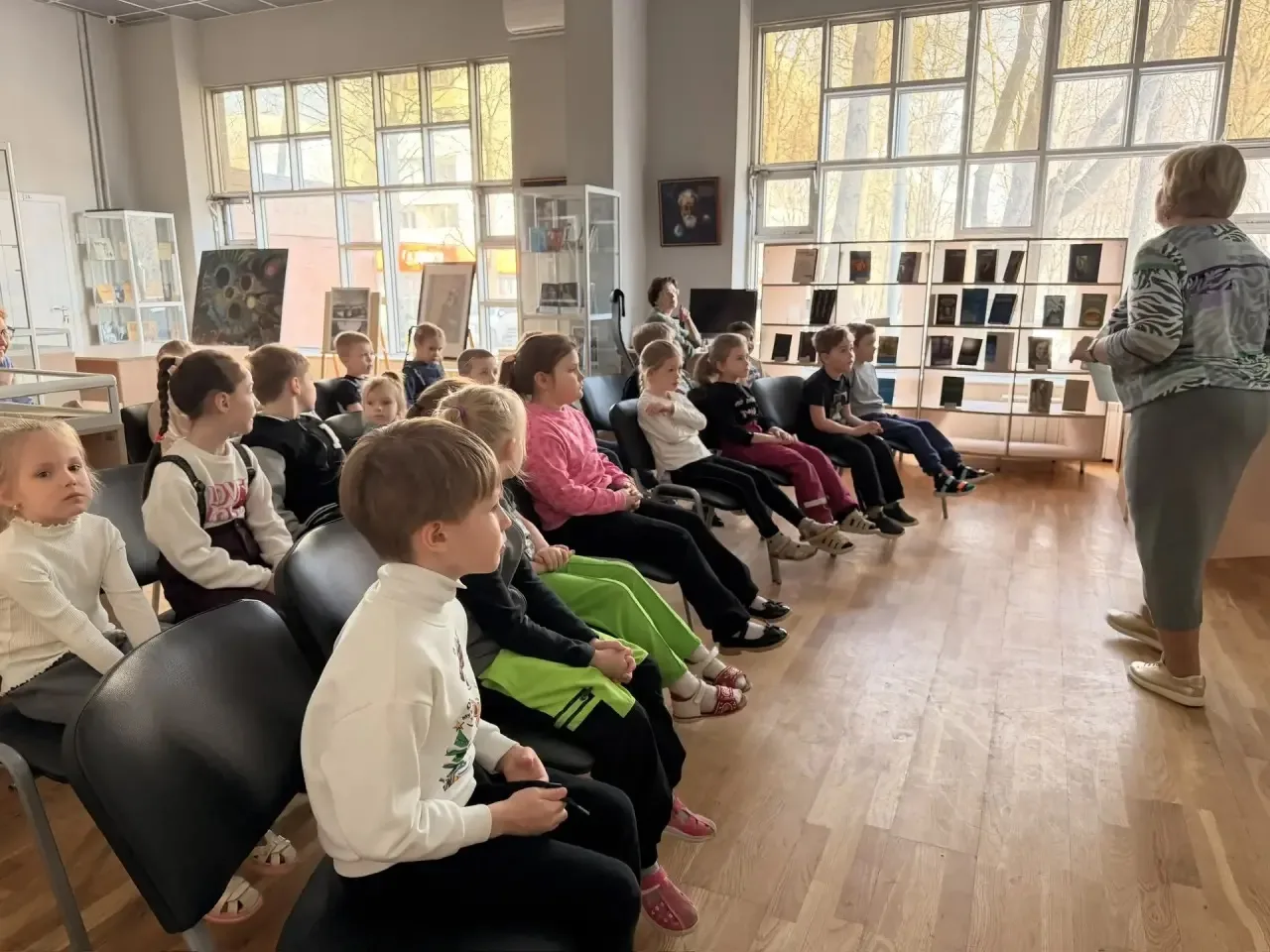 📚Неделя книги в дошкольных отделениях!  🔎Дошкольники вместе с воспитателями отправились в увлекатель