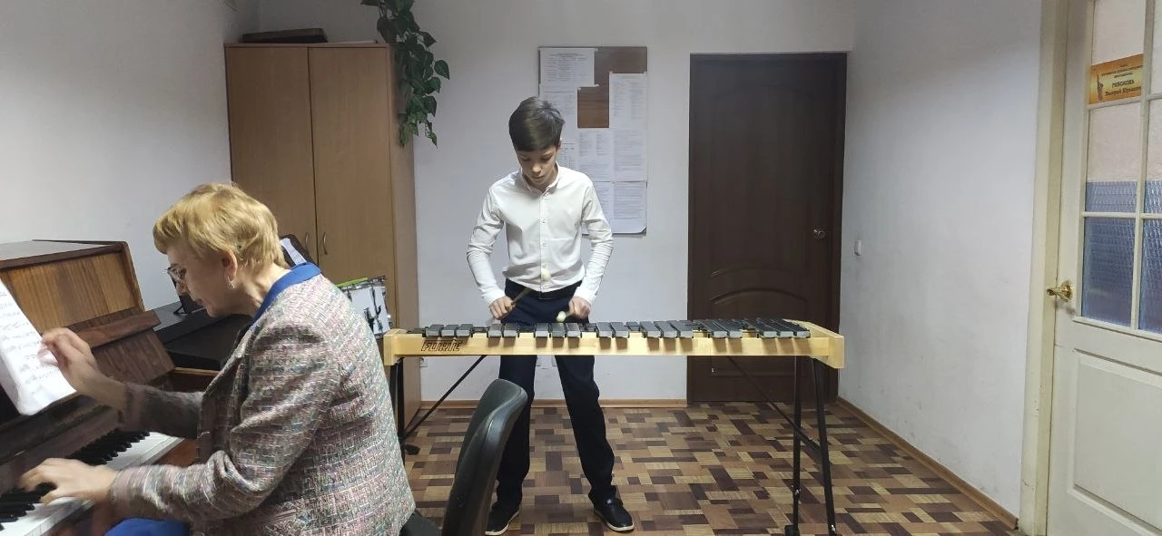 В Луганской академии культуры и искусств им. Михаила Матусовского 21 марта прошел II эт...