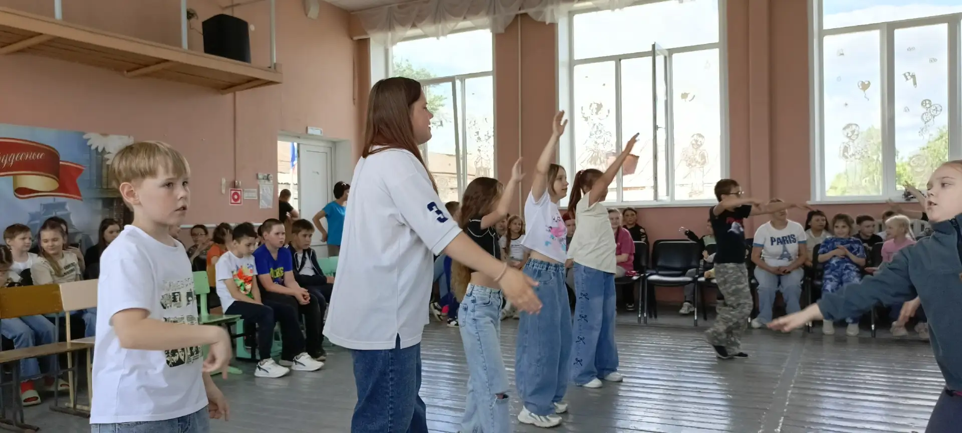 ✨🎶🕺💃Танцевальная программа "В кругу друзей".

✨🔴Общелагерным событием прошедшего дня стали танце
