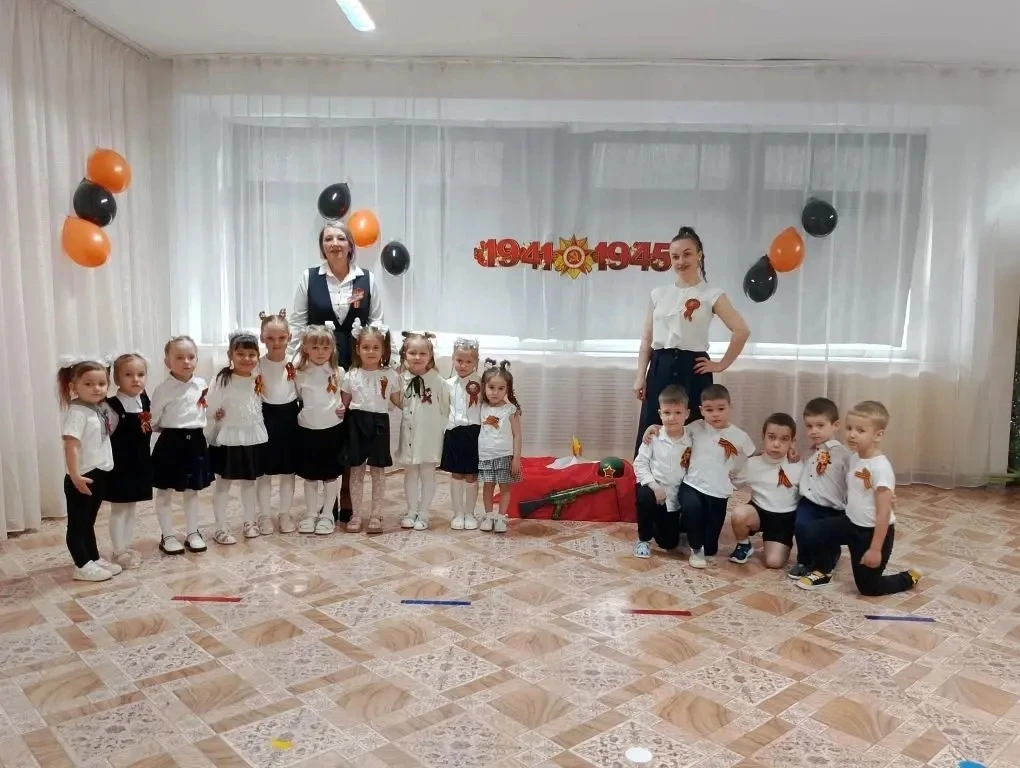 🎖️ Утренник ко Дню Победы в группе №12  Сегодня в группе №12 прошёл яркий и трогательный тематически