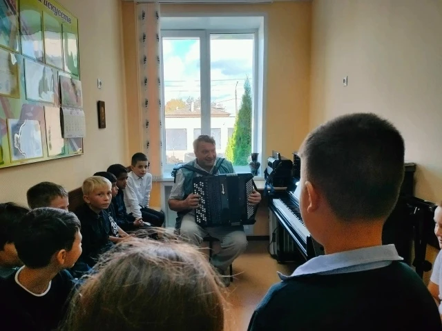 Первые школьные дни — и сразу в мир искусства!