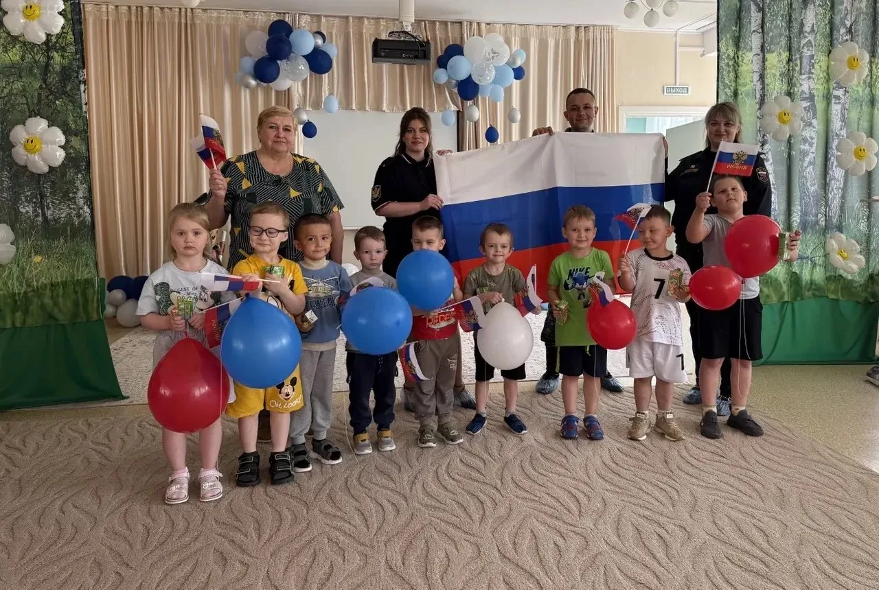 🇷🇺 С чего начинается Родина? С улыбок, объятий и первого трепетного «люблю» к тому, ч...