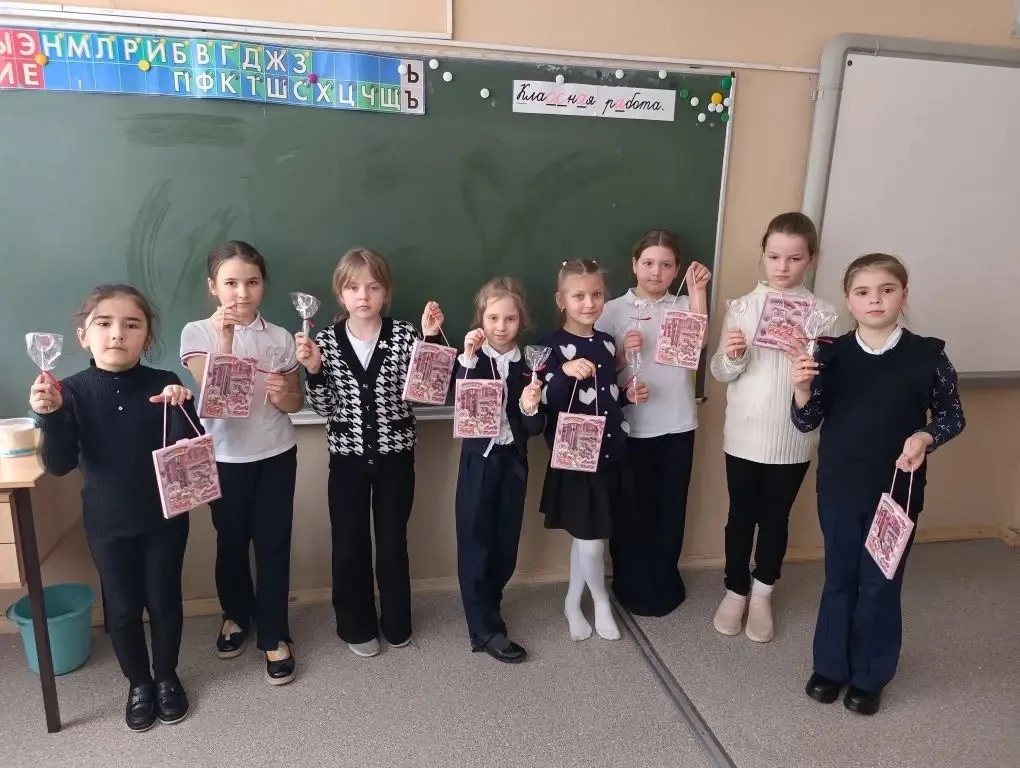 Квест, смех и весеннее настроение: как прошел наш классный час к 8 Марта 🌷  В пятницу в нашем классе
