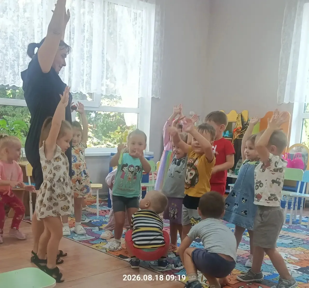 "Игры малой подвижности отлично подходят для второй младшей группы: они помогают чередо...
