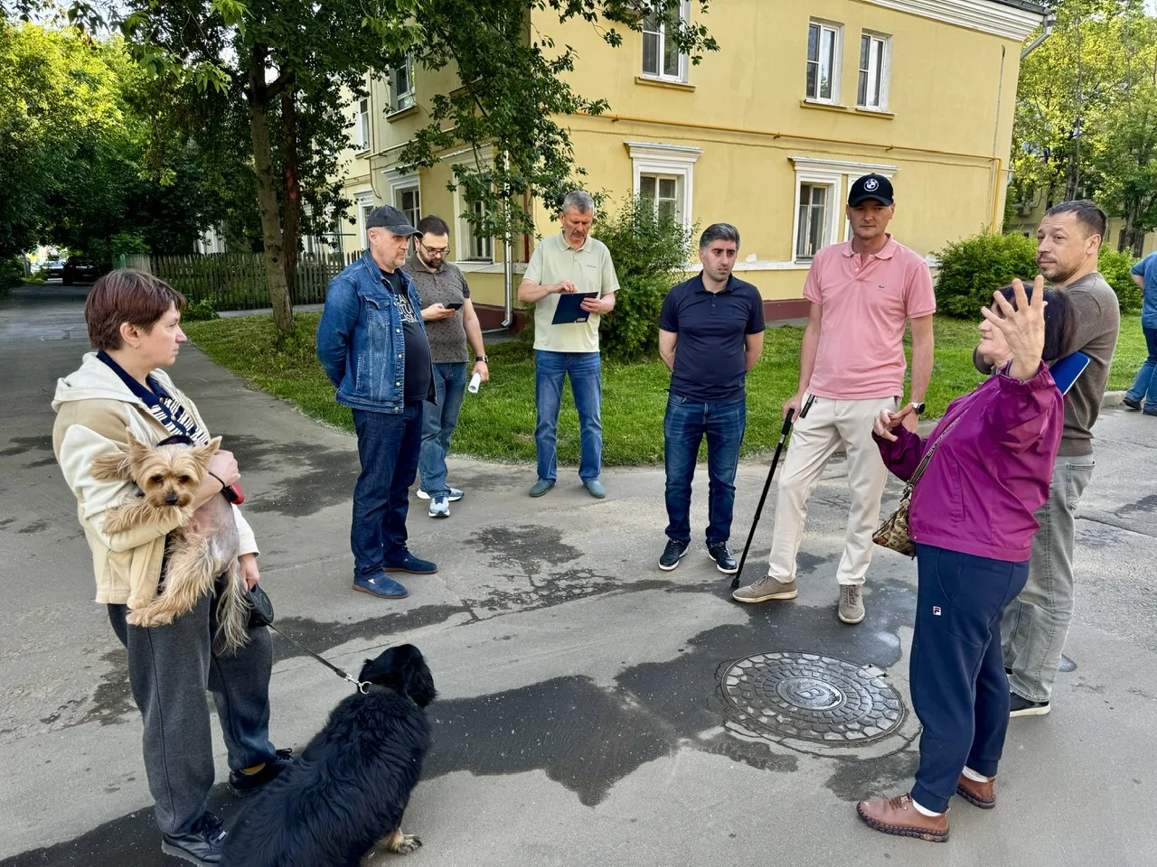 3 июня прошел еженедельный обход территории района по запланированному маршруту от ул. ...