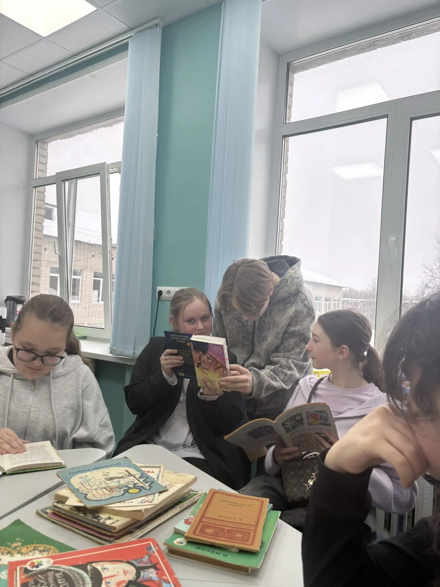 📚В рамках Дня Книгодарения на занятии проекта «Школа Ведущих» прошел очень необычный тренинг.   Учас