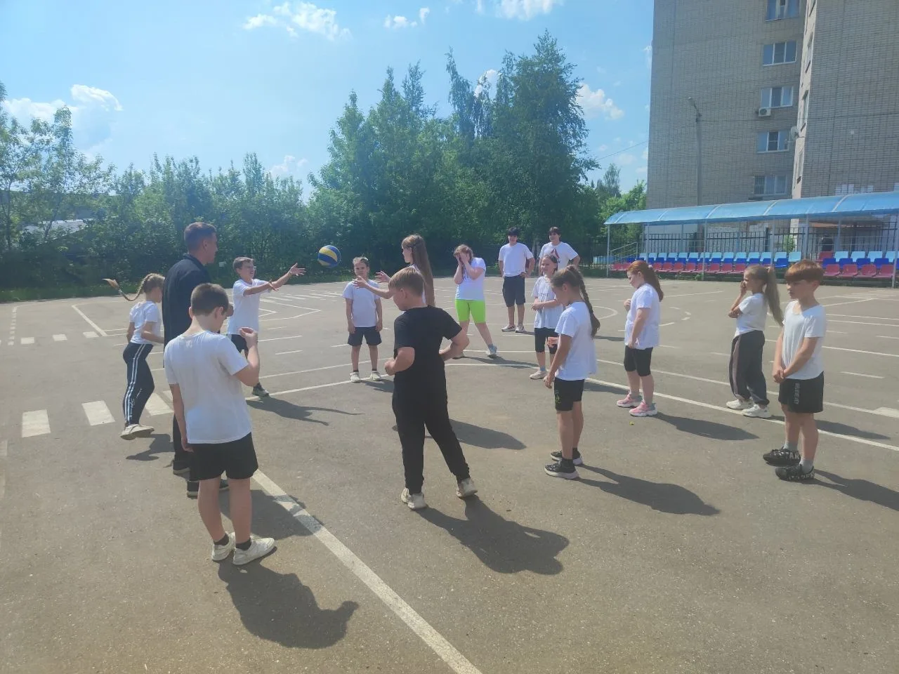 ⚡️День здоровья в начальной школе: путешествие по традициям народов России. 💫  В рамках Года единств