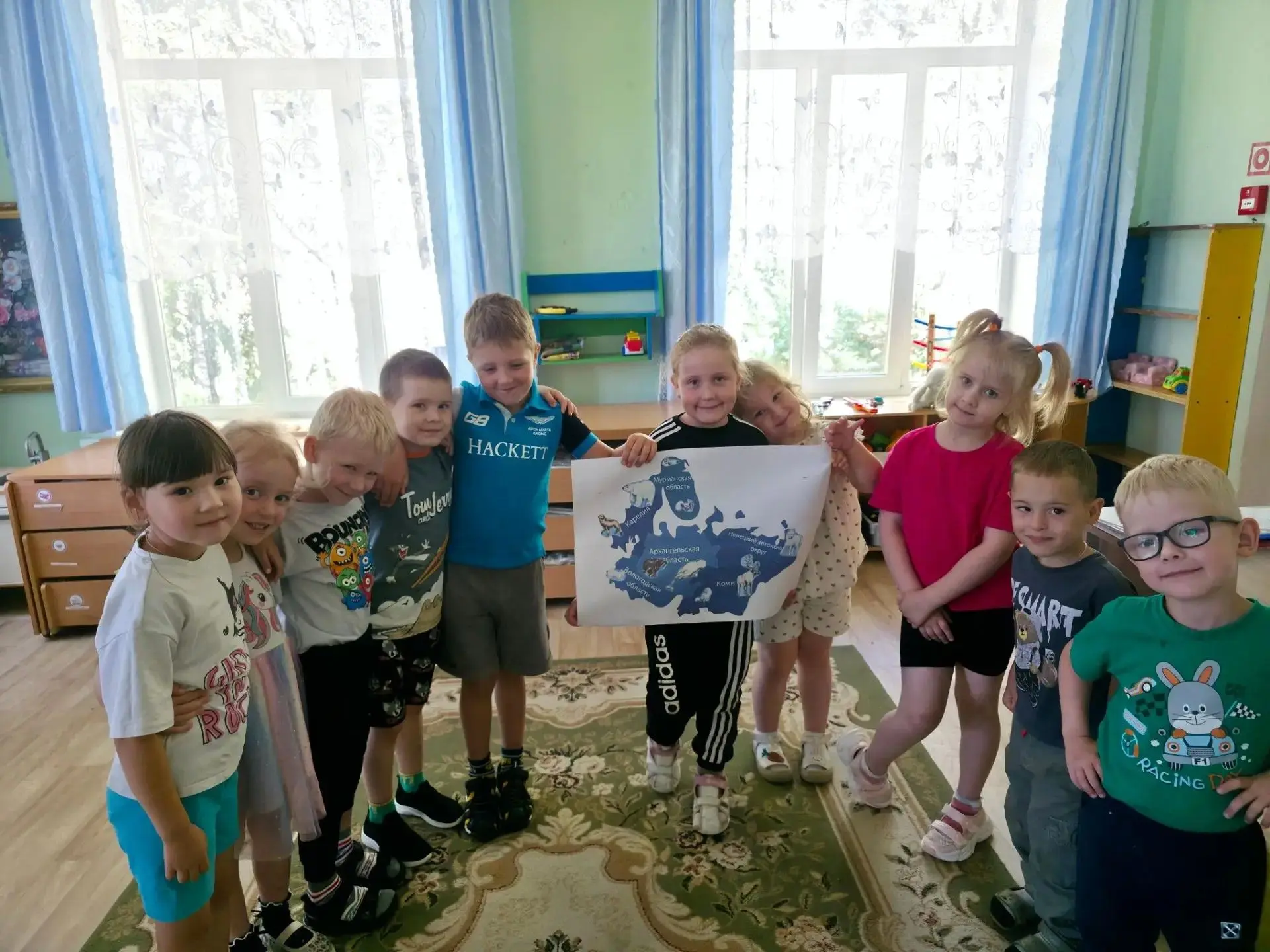 По проекту "Путешествие по России" дети старшей и средней группы познакомились с животн...