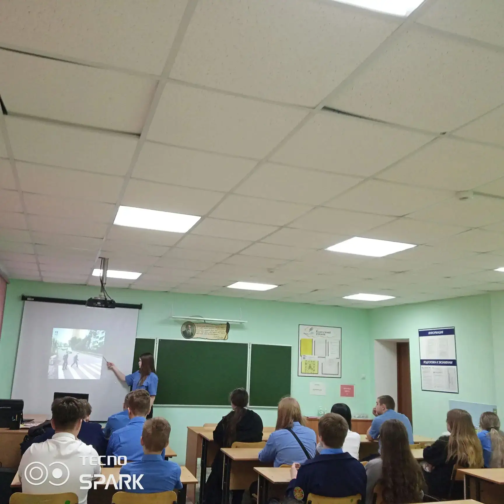БЕЗОПАСНОСТЬ НА ДОРОГАХ   📌В нашей школе провели серию мероприятий, направленных на повышение безопа