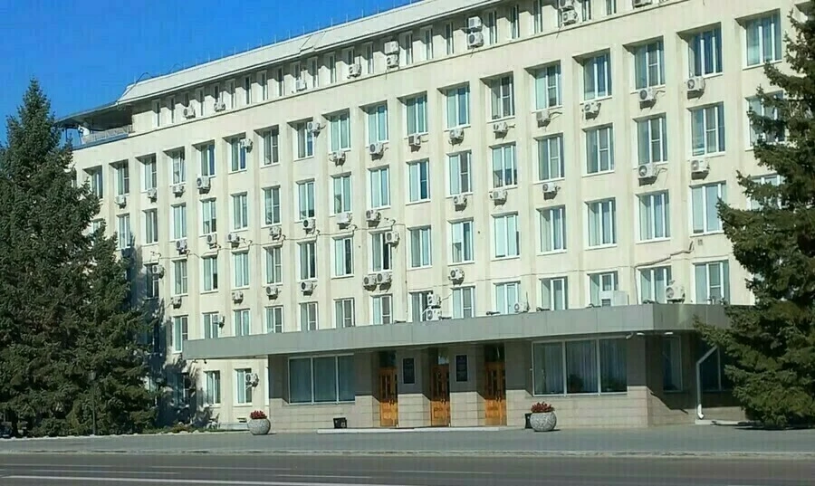 Трое избранных депутатов Законодательного собрания Амурской области отказались от получ...