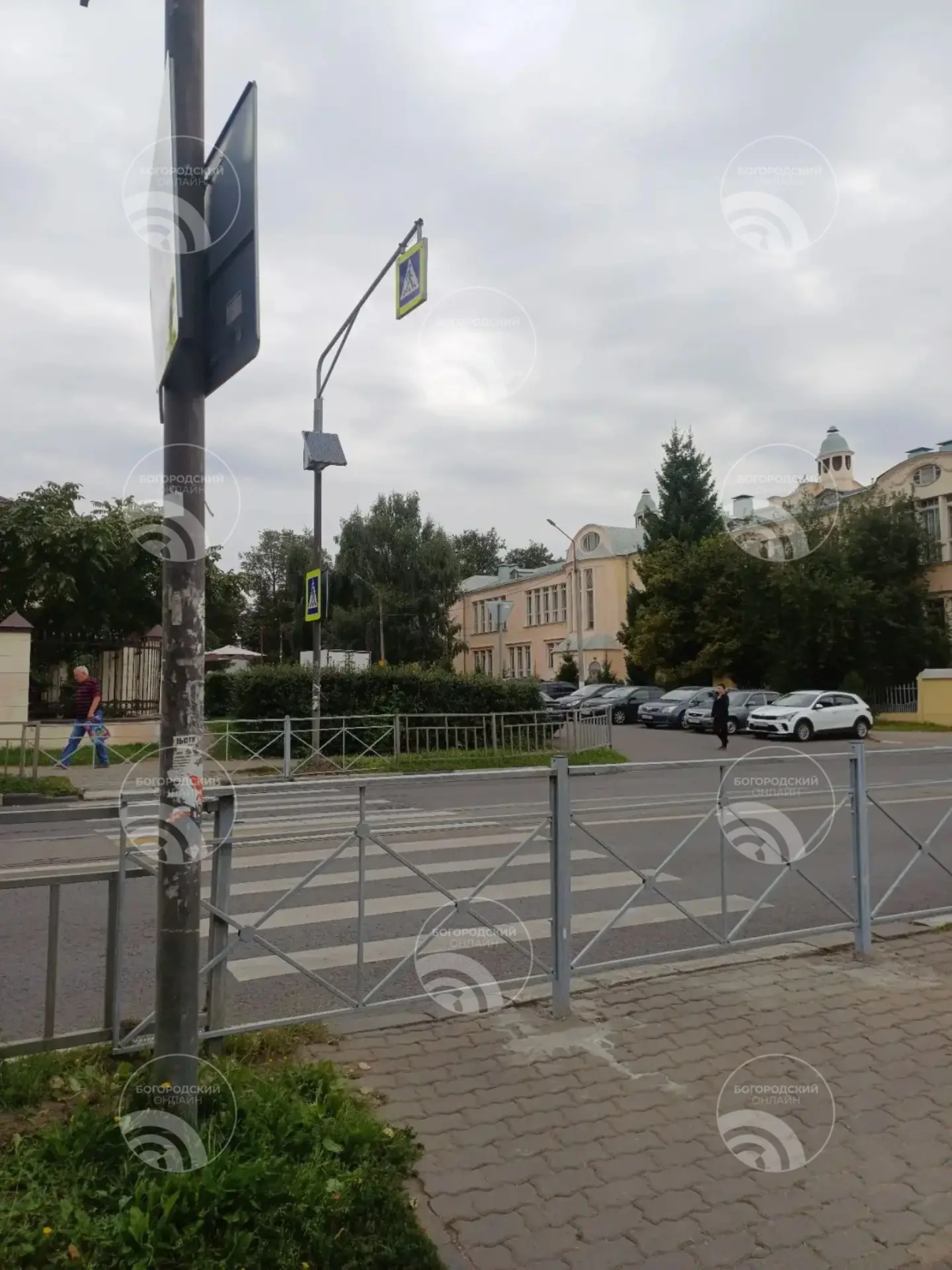 Безопасность превыше привычки: почему убрали пешеходный переход у детсада на Патриаршей...