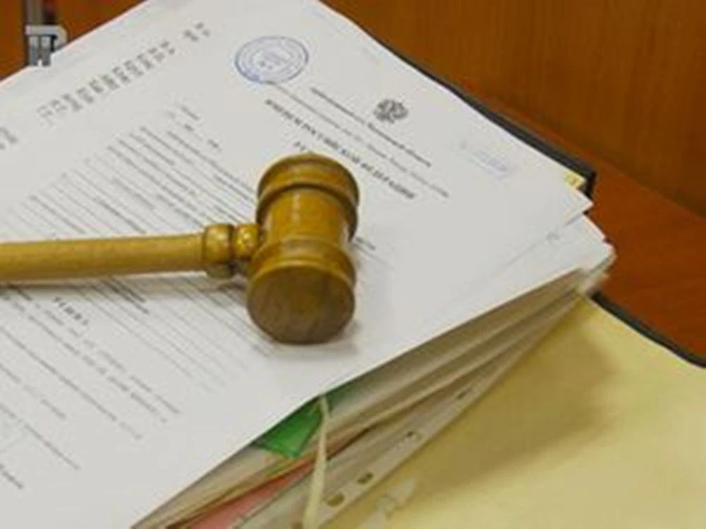 💰 "Денег нет" не сработало: суд обязал власти Сыктывкара выплатить пенсионеру компенсацию за аварий